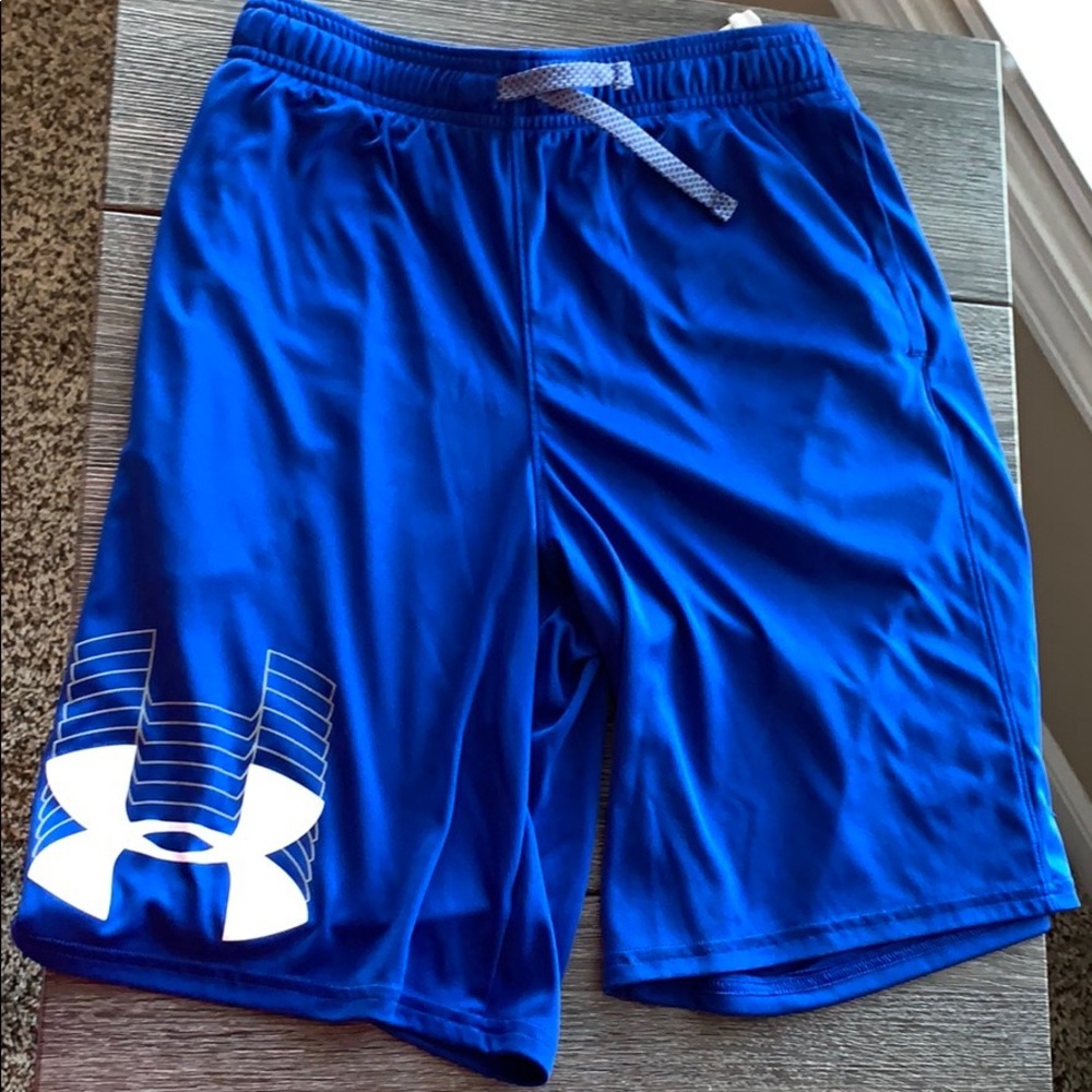 {Bundle! 4 Pairs} UA shorts